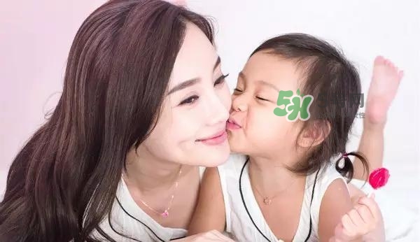 生孩子會(huì)遇到尷尬的事情有哪些？生孩子會(huì)變老嗎？