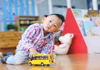 第一次送孩子去幼兒園，你是哪種家長？