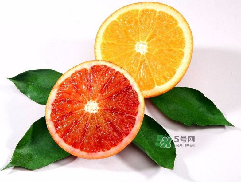 橙子是橘子跟什么水果的雜交品種？橙子是上火還是下火？