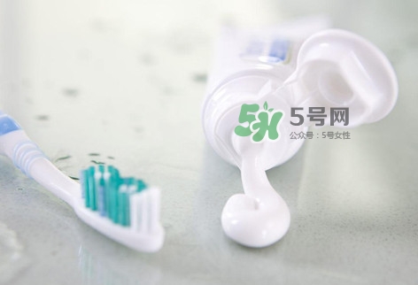 牙膏怎么去黑頭？牙膏去黑頭有用嗎