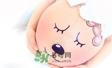 孕晚期肚子硬硬的是怎么回事？孕晚期肚子發(fā)緊發(fā)硬