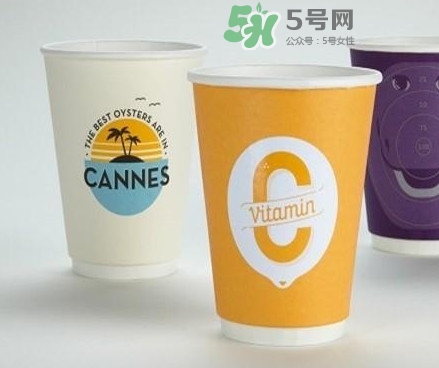 一次性紙杯可以裝開水嗎？能不能用一次性紙杯喝熱水？