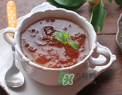 桃膠適合什么人吃？吃桃膠會上火嗎？