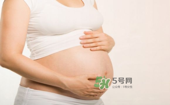 孕期尿頻什么時候開始？孕期尿頻特別嚴(yán)重