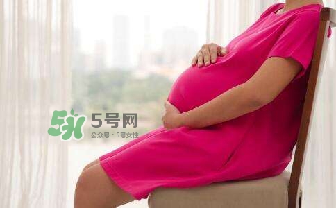 孕期尿頻什么時候開始？孕期尿頻特別嚴(yán)重