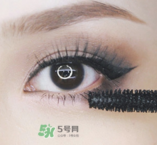 煙熏妝怎么畫(huà)？煙熏妝的畫(huà)法步驟圖解