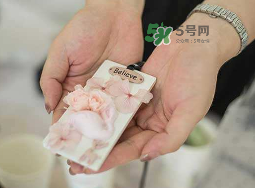 送永生花代表什么？一個男孩送自己永生花是什么意思？