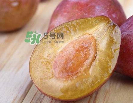 新鮮西梅好吃嗎？新鮮西梅什么味道