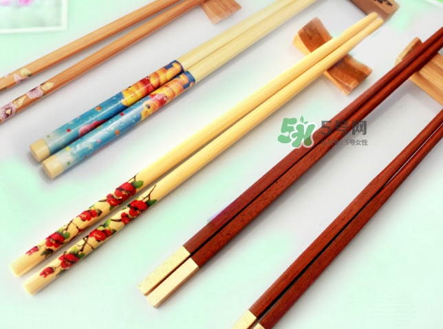 木筷子可以放消毒柜嗎？木筷子和竹筷子哪個好