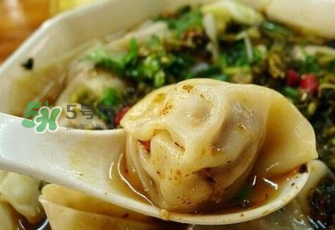 抄手是餛飩嗎？餛飩和抄手有什么區(qū)別