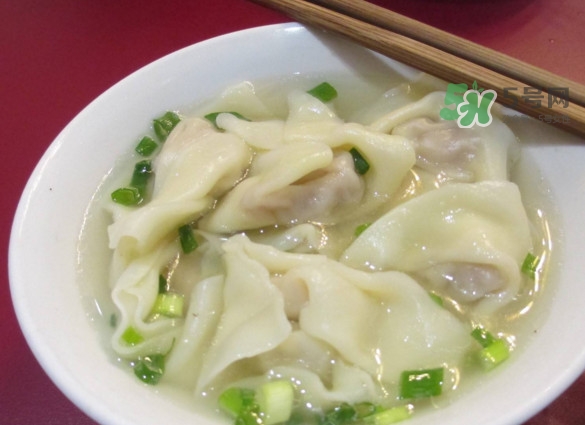 抄手是餛飩嗎？餛飩和抄手有什么區(qū)別