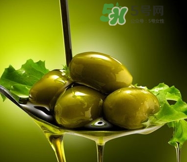 橄欖油豐胸效果怎么樣？橄欖油的豐胸方法
