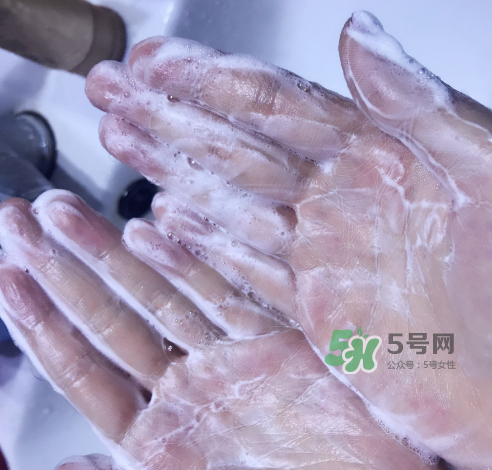 理膚泉潔面啫喱怎么樣？理膚泉潔面啫喱好用嗎？