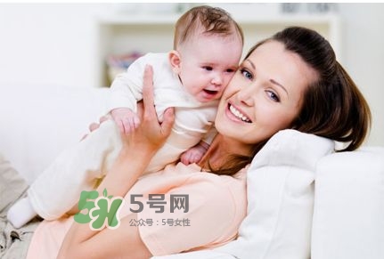產(chǎn)后掉頭發(fā)很厲害怎么辦？產(chǎn)后掉頭發(fā)吃什么好？