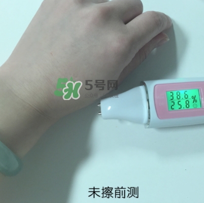 hr黑繃帶對(duì)痘痘有用嗎？赫蓮娜黑繃帶面霜使用心得