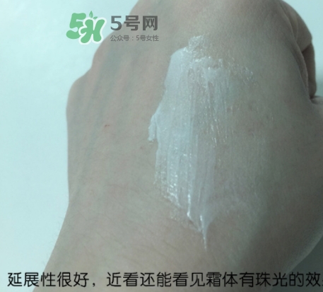 hr黑繃帶對(duì)痘痘有用嗎？赫蓮娜黑繃帶面霜使用心得