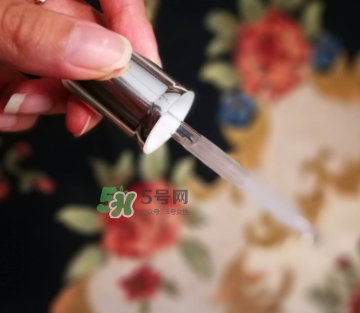 小黑瓶和紅腰子哪個好？小黑瓶和紅腰子哪個先用
