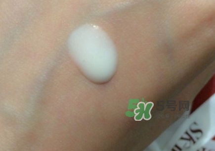神仙水和小燈泡哪個(gè)好？神仙水和小燈泡使用順序