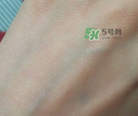 神仙水和小燈泡哪個(gè)好？神仙水和小燈泡使用順序
