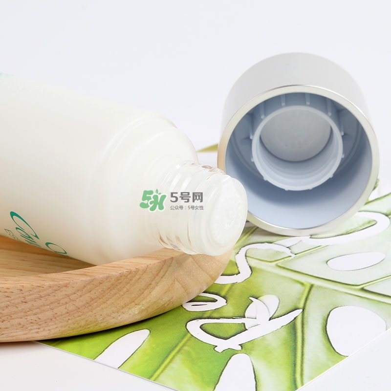 健康水可以去閉口嗎？奧爾濱健康水去閉口有用嗎
