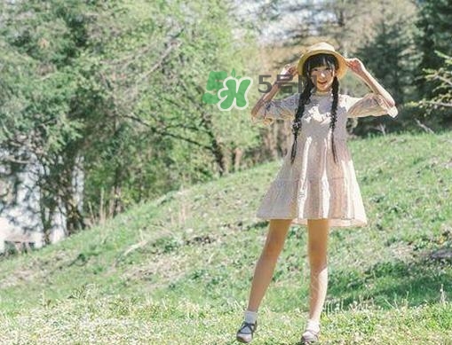 14歲女生胸部變大是正常的嗎？14歲女生的胸多大正常？