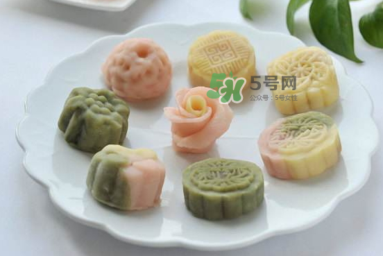 冰皮月餅為什么皮硬？冰皮月餅不變硬配方