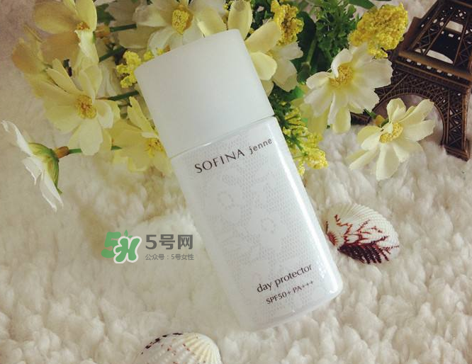 蘇菲娜白蕾絲防水嗎？蘇菲娜白蕾絲悶痘嗎？