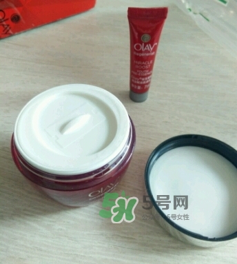 olay玉蘭油大紅瓶一套多少錢？olay大紅瓶專柜多少錢