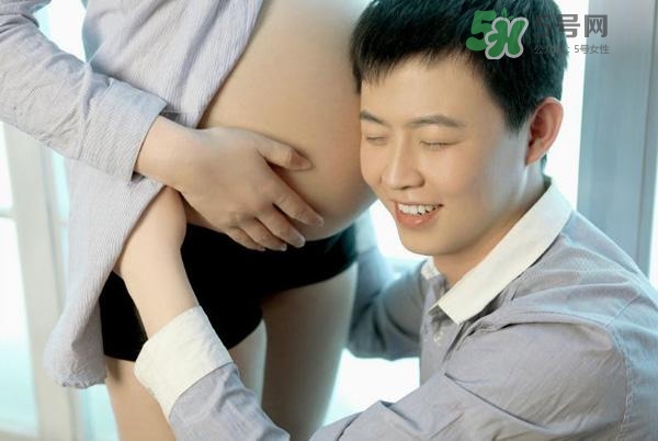 羊水栓塞發(fā)生在什么時候？羊水栓塞癥狀