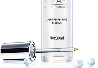 olay玉蘭油小白瓶小綠瓶哪個好？olay小白瓶小綠瓶區(qū)別
