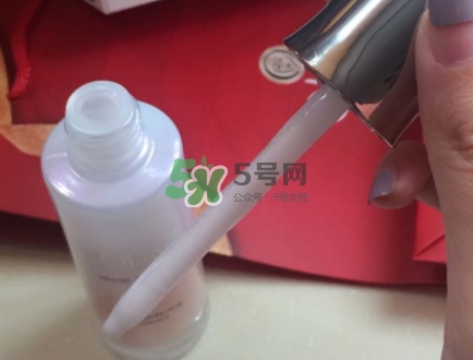olay小白瓶會長毛嗎？olay小白瓶長黑毛是怎么回事？