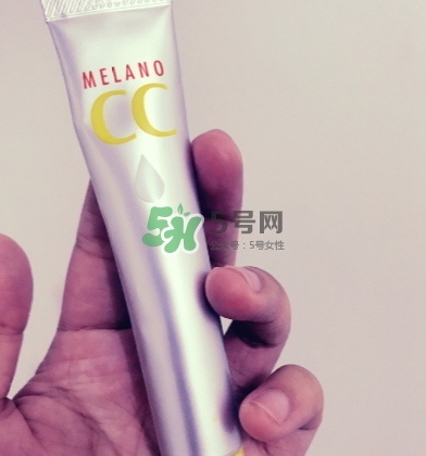 olay小白瓶和樂敦cc美容液哪個好？olay小白瓶和樂敦cc順序