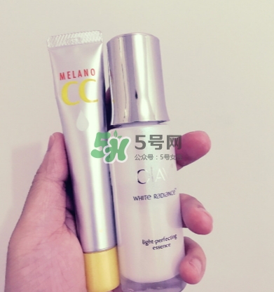 olay小白瓶和樂敦cc美容液哪個好？olay小白瓶和樂敦cc順序