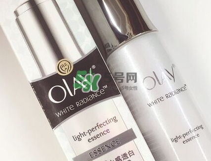 olay小白瓶和樂敦cc美容液哪個好？olay小白瓶和樂敦cc順序