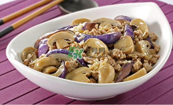 蘑菇不能和茄子一起吃嗎？蘑菇不能和什么一起吃？