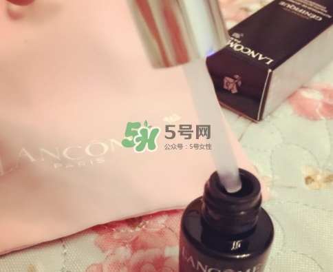 蘭蔻小黑瓶和sk2小燈泡哪個好？蘭蔻小黑瓶和小燈泡怎么用