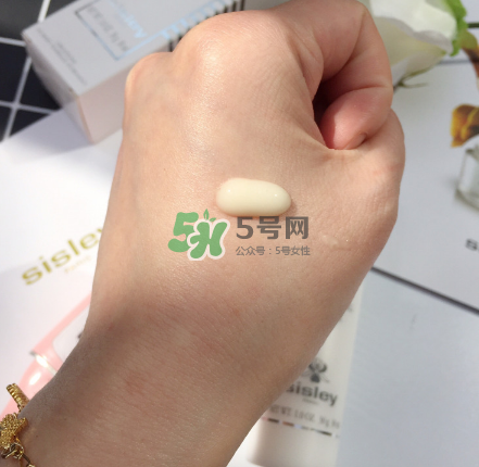 希思黎美白精華好用嗎？希思黎美白精華怎么樣？