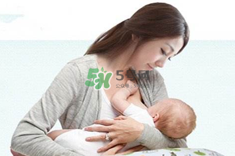 母乳喂養(yǎng)會(huì)乳糖不耐受嗎？母乳喂養(yǎng)會(huì)過度喂養(yǎng)嗎？