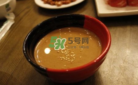 芝麻醬補(bǔ)鈣效果好嗎？芝麻醬多吃會(huì)怎么樣