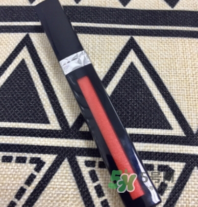 迪奧藍(lán)星唇釉751好看嗎？dior迪奧藍(lán)星唇釉751試色