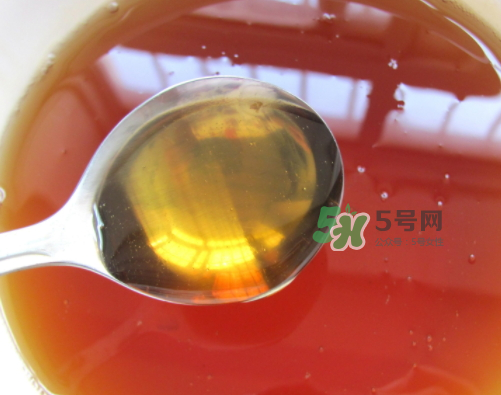 月餅為什么要用轉(zhuǎn)化糖漿？做月餅的轉(zhuǎn)化糖漿是什么？