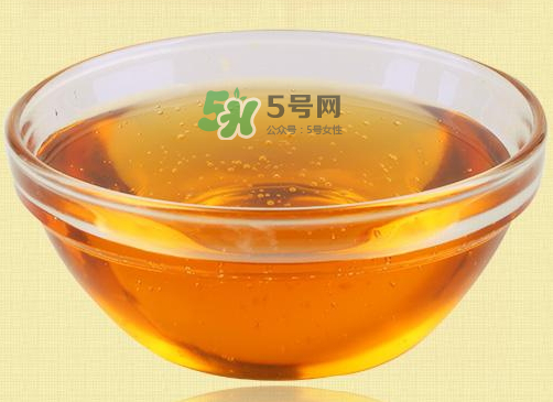 月餅為什么要用轉(zhuǎn)化糖漿？做月餅的轉(zhuǎn)化糖漿是什么？
