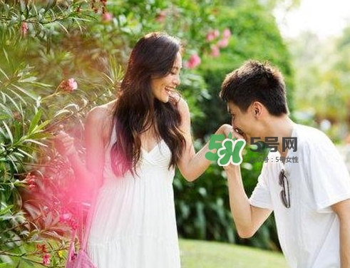 老公出軌一定要離婚嗎？如何挽救婚姻危機(jī)？
