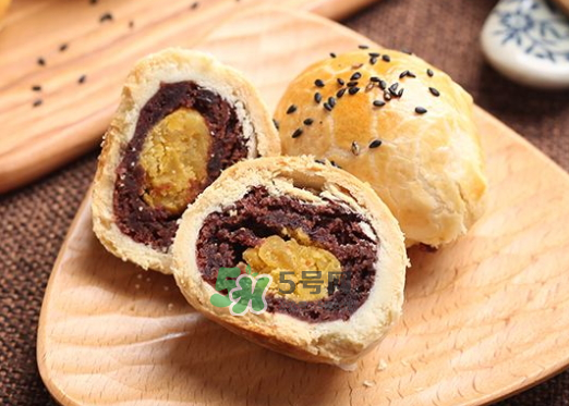 蛋黃酥為什么會爆開？蛋黃酥爆餡是什么原因？
