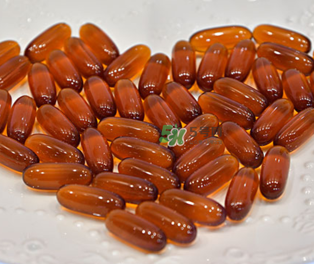 魚肝油可以和鈣一起吃嗎？魚肝油可以和奶粉一起吃嗎？