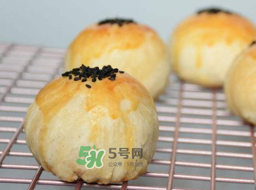 蛋黃酥烤多長時間最好？蛋黃酥烤多久？