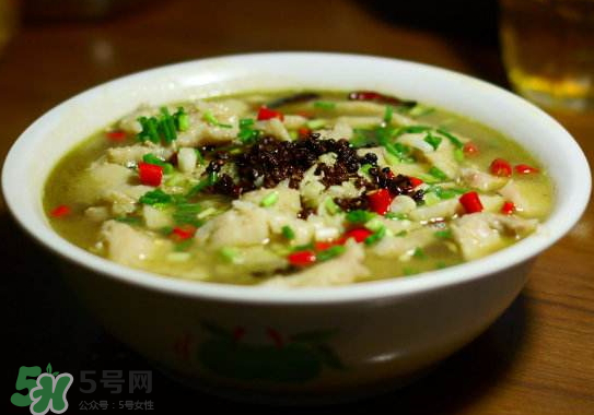 黑魚(yú)可以做酸菜魚(yú)嗎？黑魚(yú)做酸菜魚(yú)好吃嗎？