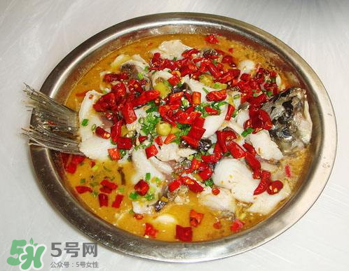 鯉魚可以做酸菜魚嗎？酸菜鯉魚的家常做法