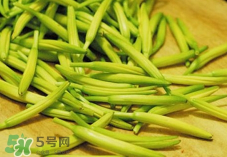 新鮮黃花菜怎么保存？干黃花菜怎么保存