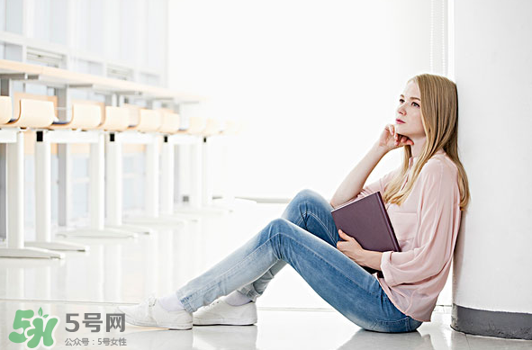 低血糖跟胖瘦有關系嗎？低血糖跟血壓有關系嗎？